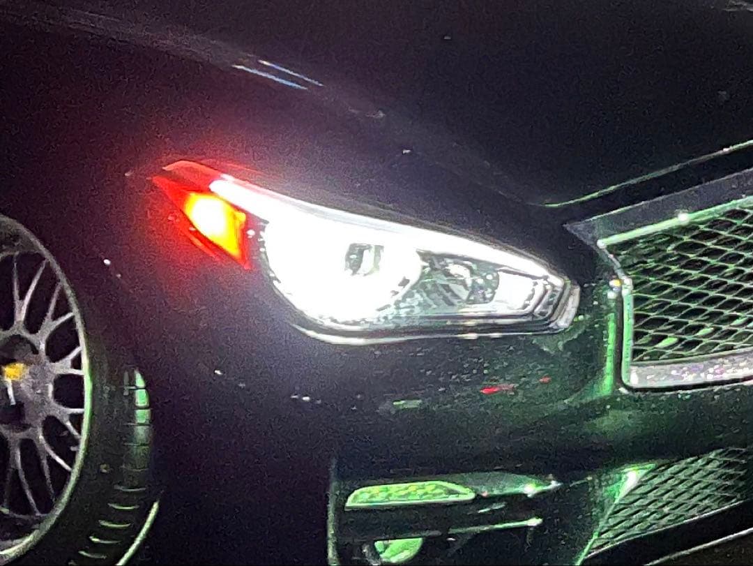 Y51フーガ 後期 US加工ヘッドライト(値下げ交渉可）