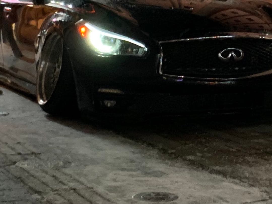 Y51フーガ 後期 US加工ヘッドライト(値下げ交渉可）