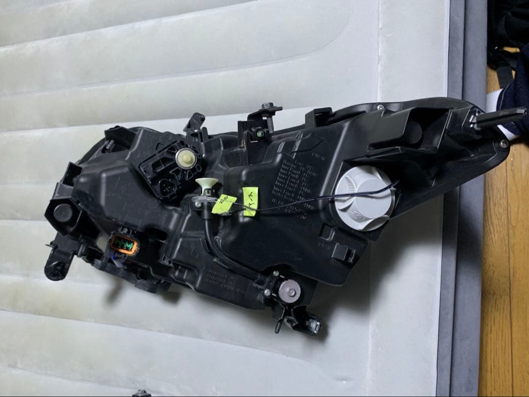 Y51フーガ 後期 US加工ヘッドライト(値下げ交渉可）