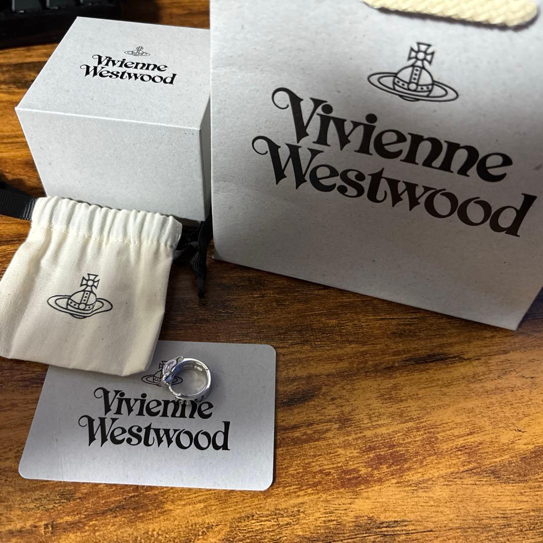 早い者勝ちVivienne Westwood フープピアス片耳用