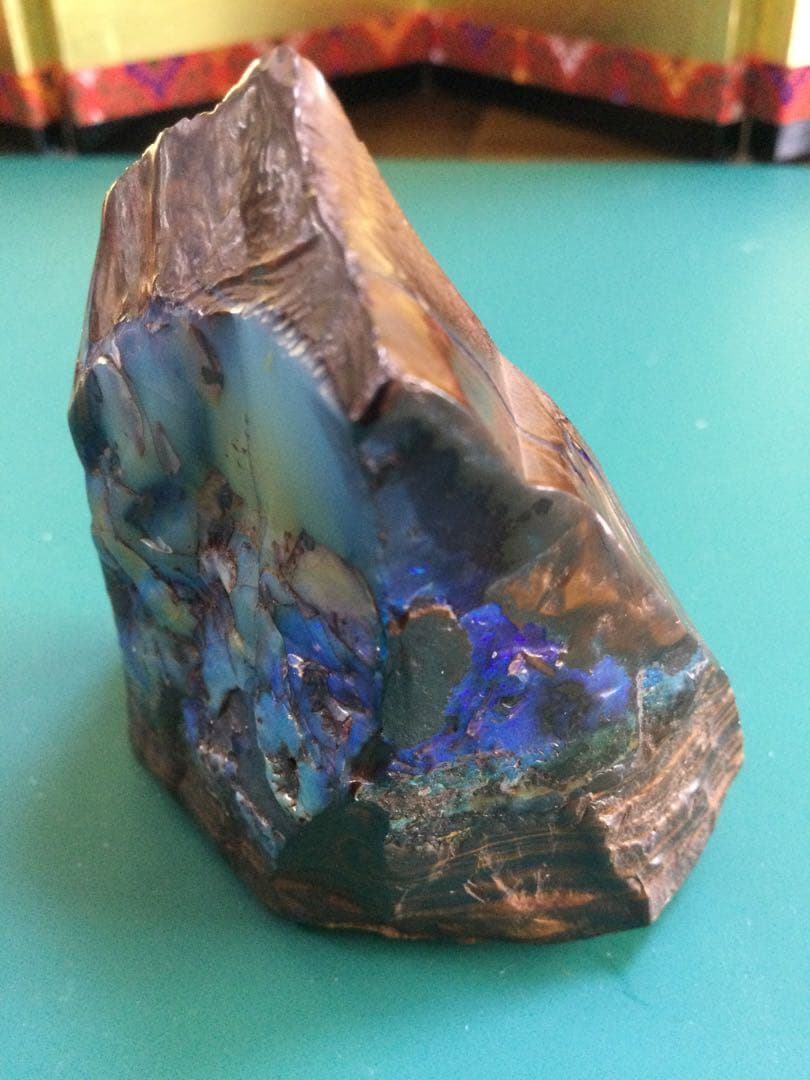 ボルダーオパール原石　　お買い得品　ボルダーオパール原石　　観賞石