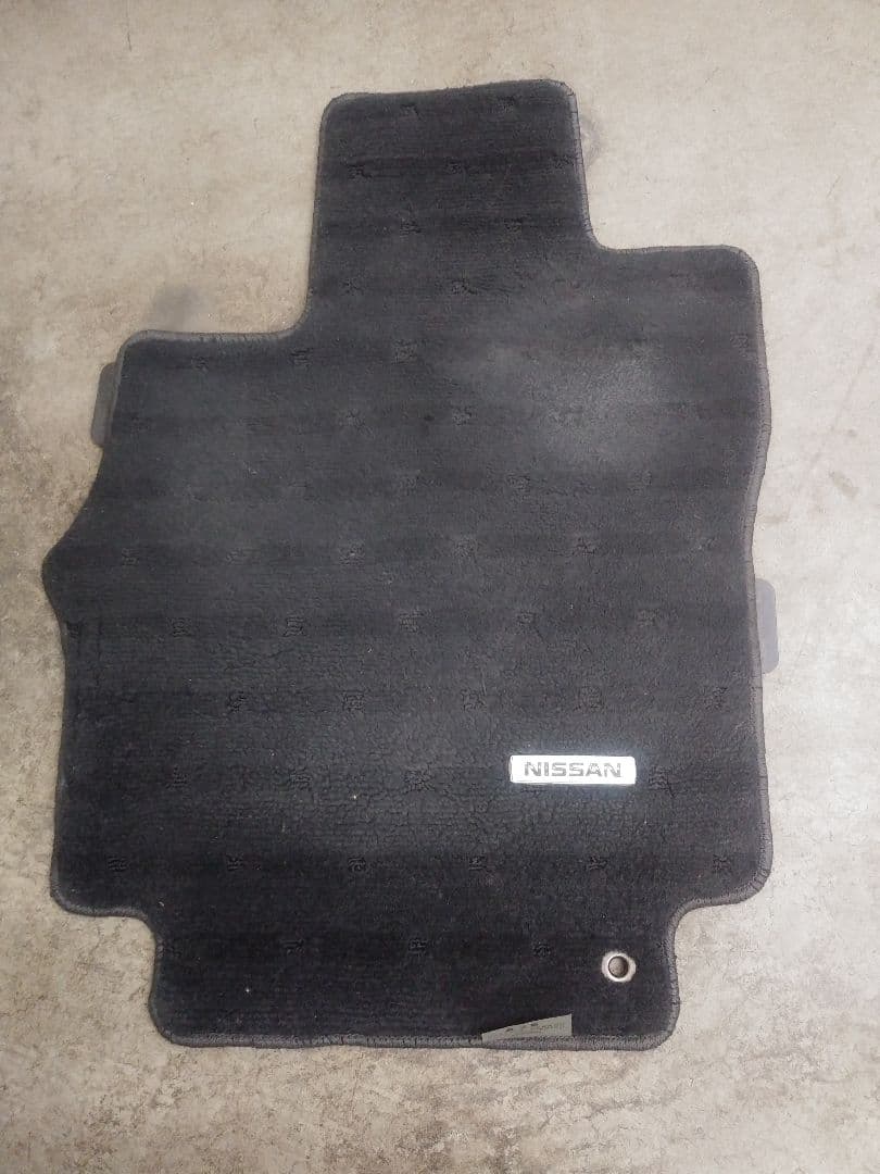 日産 セレナ(C25　平成20年3月初度登録　8人乗り)　フロアマット　１台分