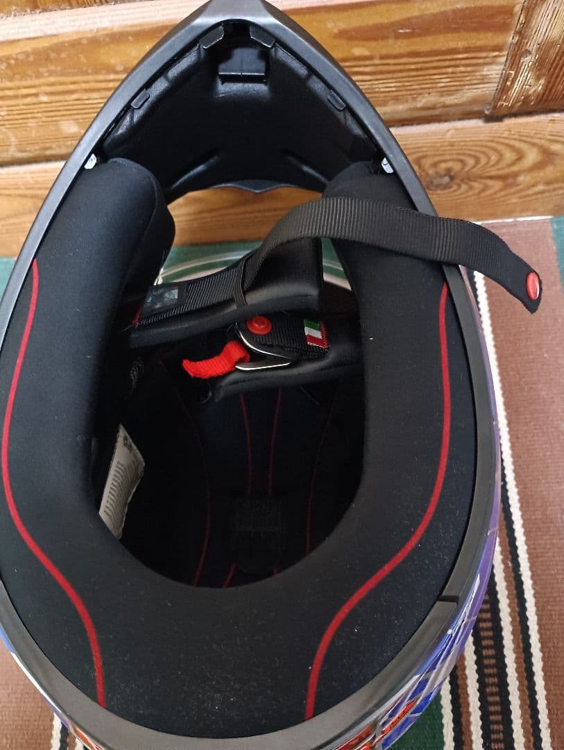 AGV ヘルメット　K1 ROSSI MUGELLO 2015 ロッシ　値引不可