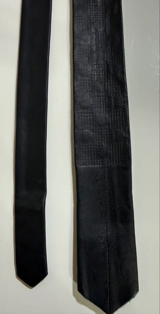 LOEWE (ロエベ) ANTEVIC スペイン製 本革 レザー ネクタイ 黒