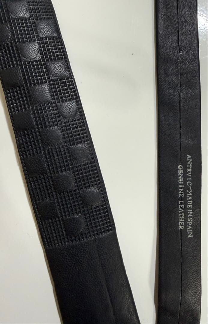 LOEWE (ロエベ) ANTEVIC スペイン製 本革 レザー ネクタイ 黒