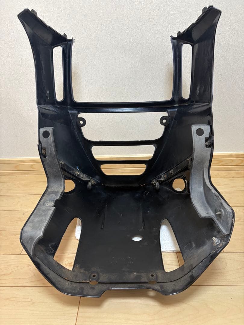 【期間限定セール】（美品）gpz900r カウルセット（センター、アンダー）