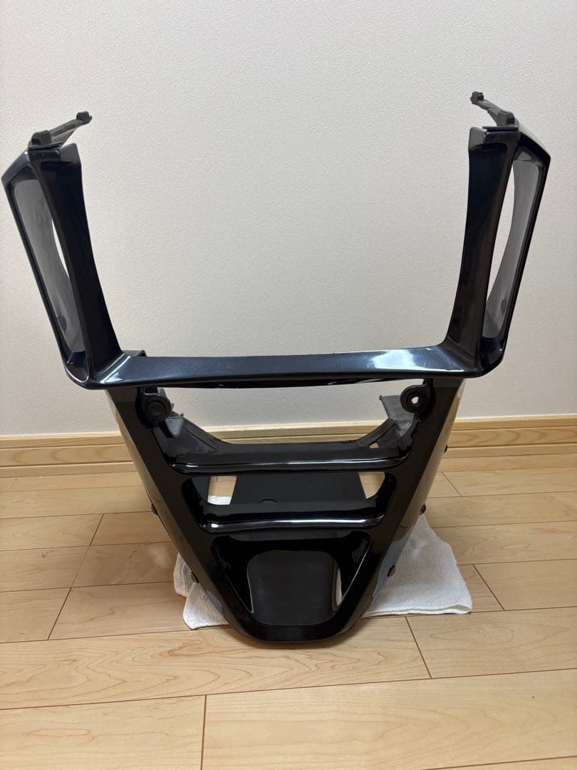 【期間限定セール】（美品）gpz900r カウルセット（センター、アンダー）