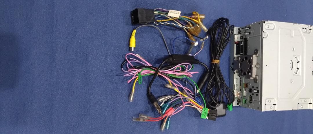 カーナビ pioneer avic-rz812-d