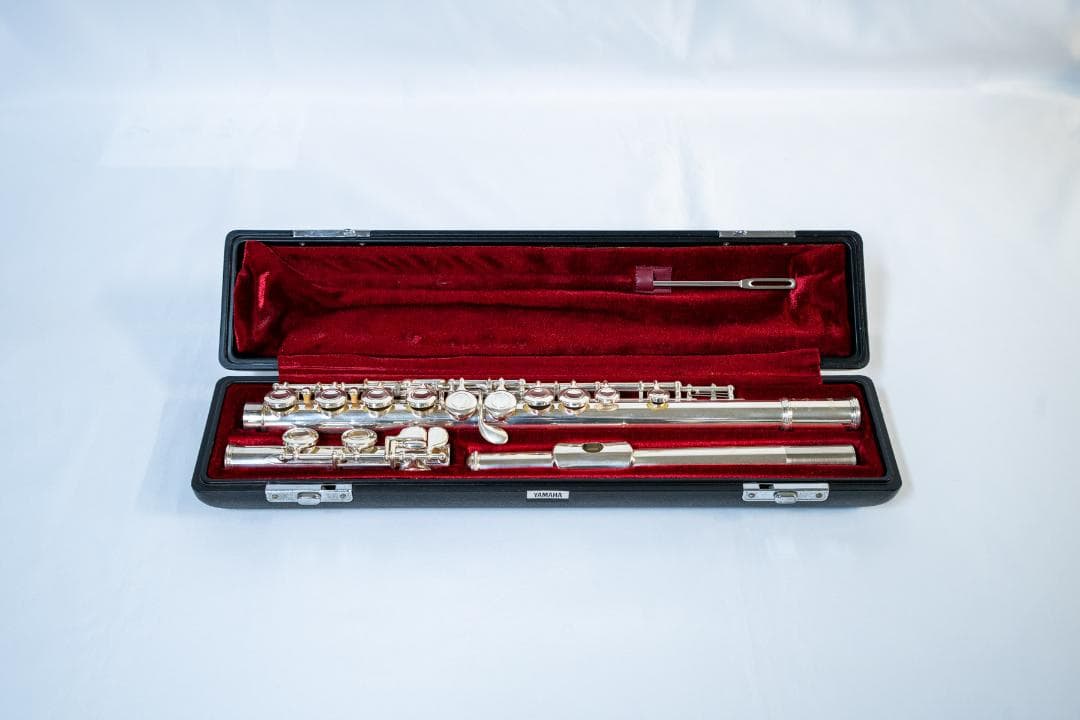 〈美品〉YAMAHA YFL211 フルート ヘコミなし　タンポ良好