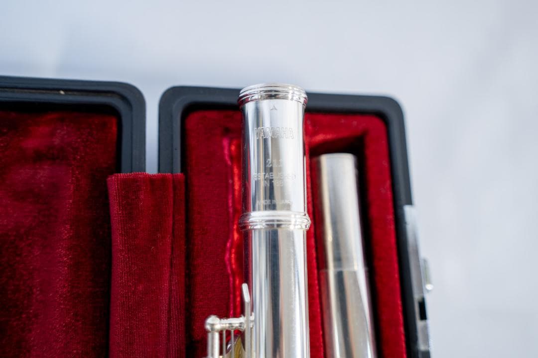 〈美品〉YAMAHA YFL211 フルート ヘコミなし　タンポ良好