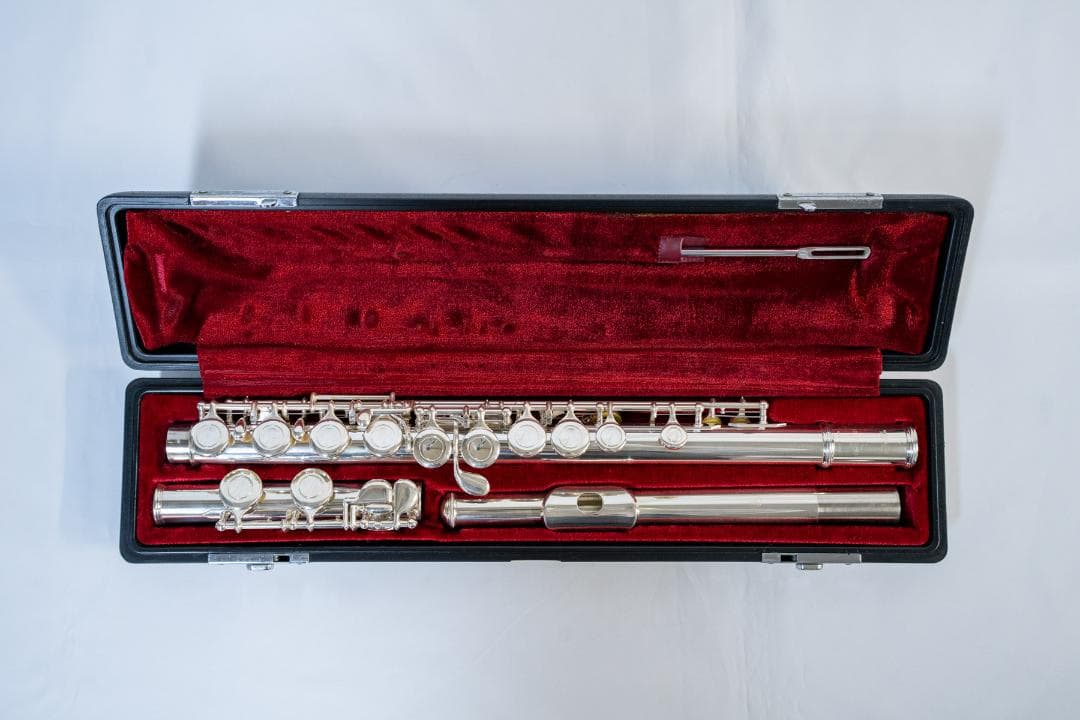 〈美品〉YAMAHA YFL211 フルート ヘコミなし　タンポ良好