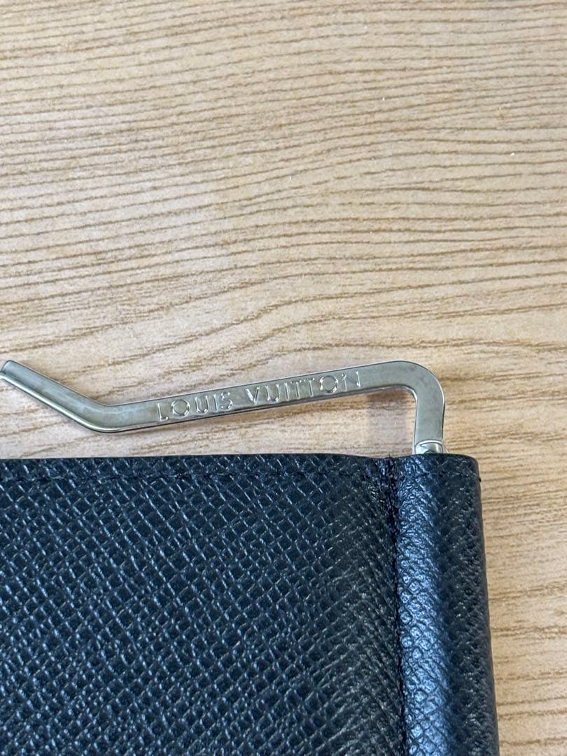 ルイヴィトン　タイガ　ポルトフォイユ　パンス　マネークリップ付き　コンパクト財布