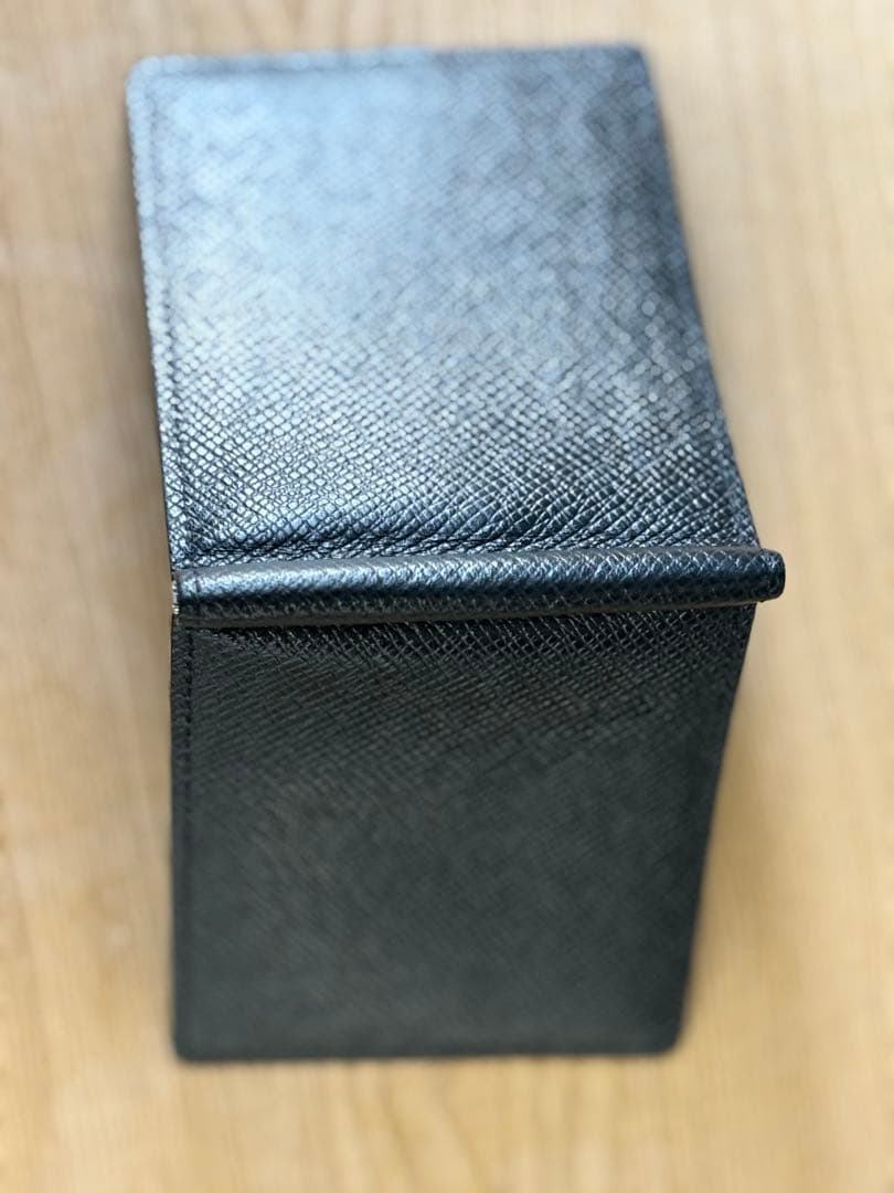 ルイヴィトン　タイガ　ポルトフォイユ　パンス　マネークリップ付き　コンパクト財布