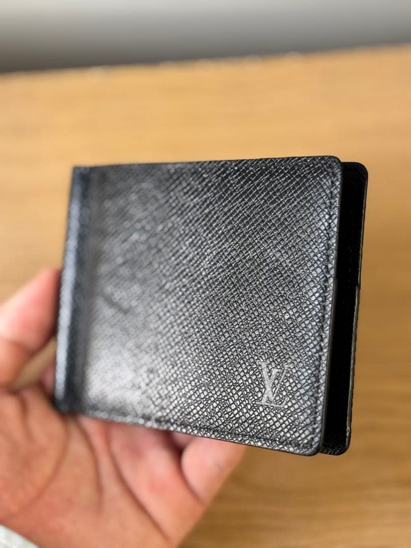 ルイヴィトン　タイガ　ポルトフォイユ　パンス　マネークリップ付き　コンパクト財布