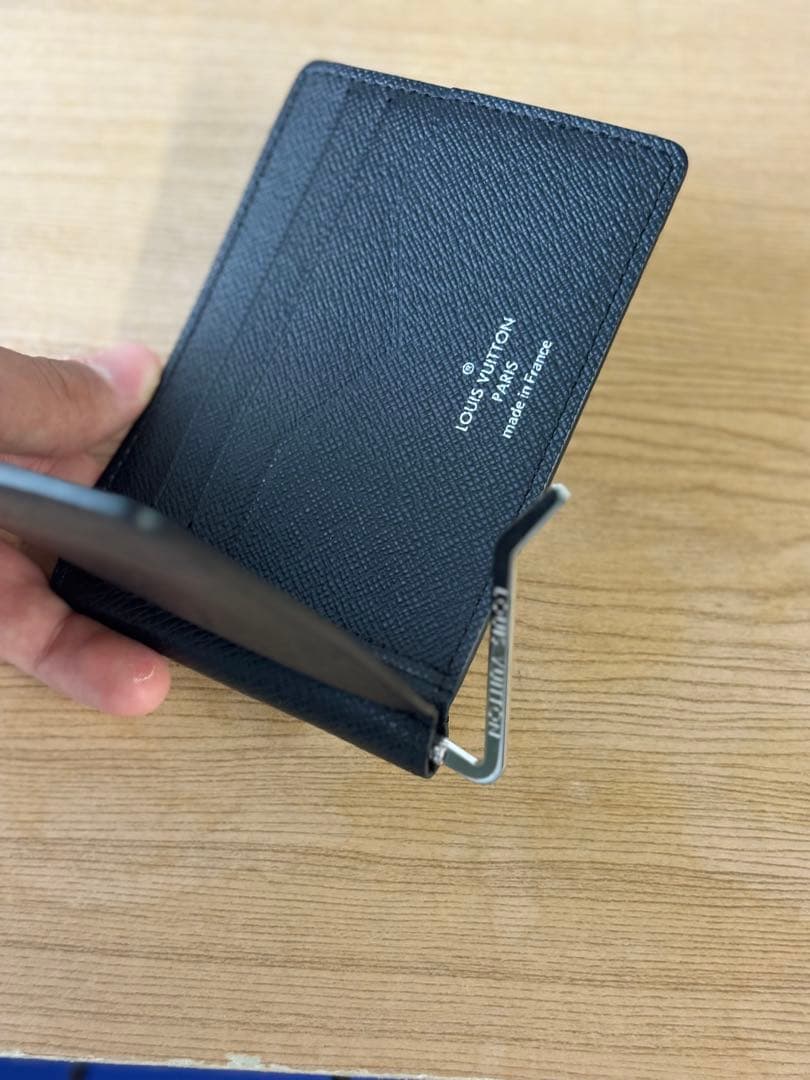 ルイヴィトン　タイガ　ポルトフォイユ　パンス　マネークリップ付き　コンパクト財布