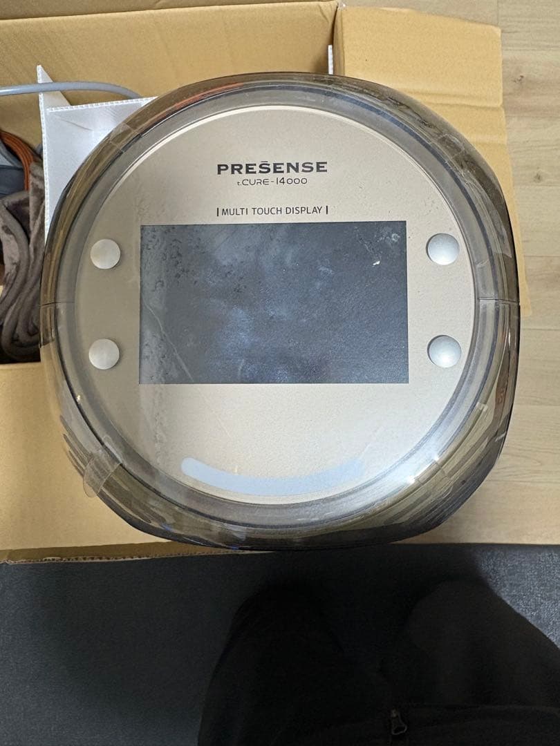 Presense CURE 14000 マルチタッチディスプレイ