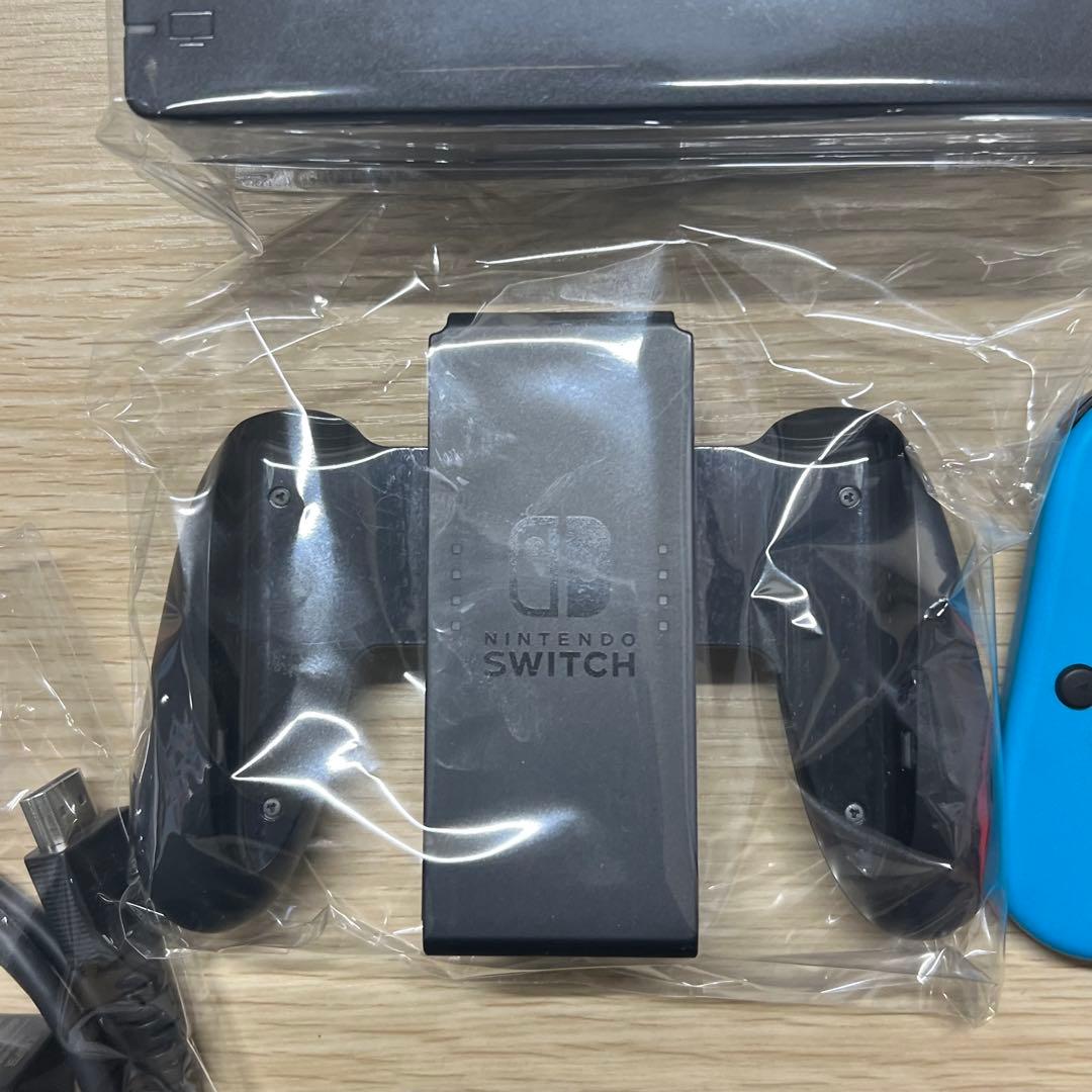 極美品 Nintendo Switch 本体 青/赤 動作確認済 HAC-001