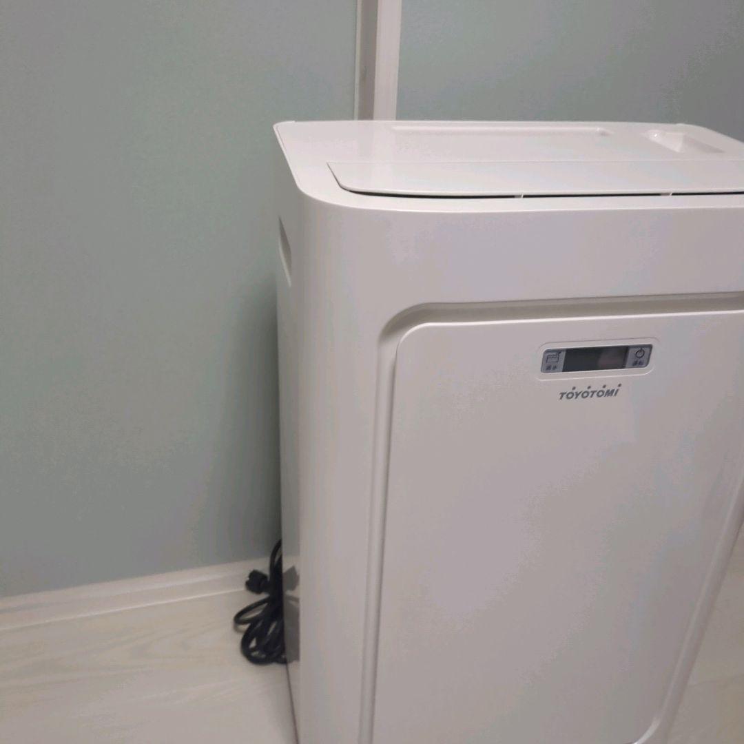 トヨトミ スポット冷暖エアコン　TAD-22KW