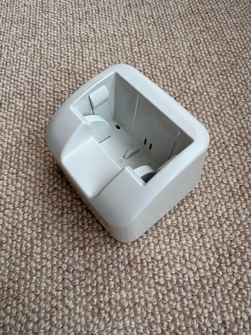 docomo 富士通 らくらくホンF-01M ホワイト