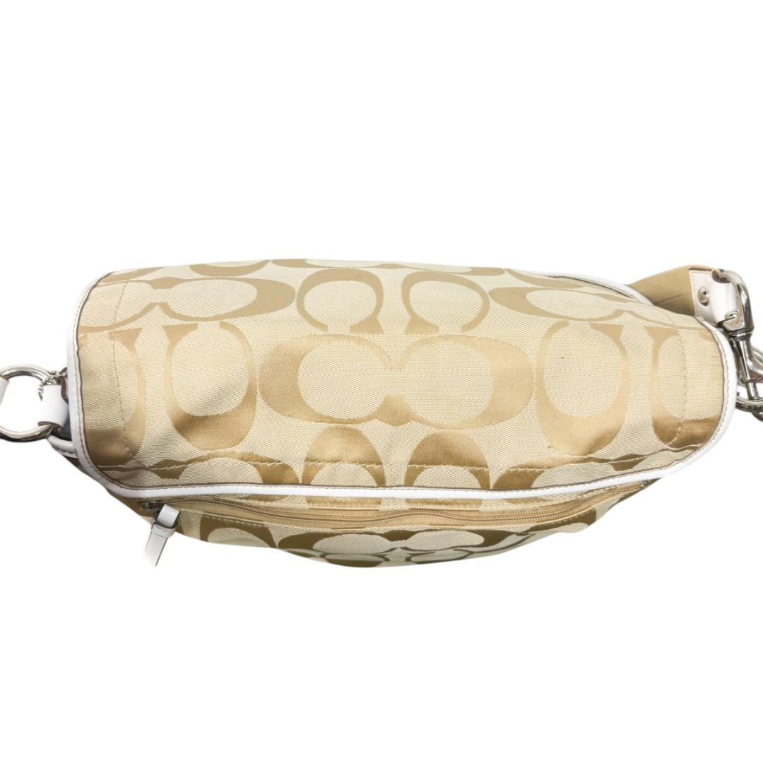 美品✨　コーチ　coach　メッセンジャーバッグ　ショルダーバッグ F16557