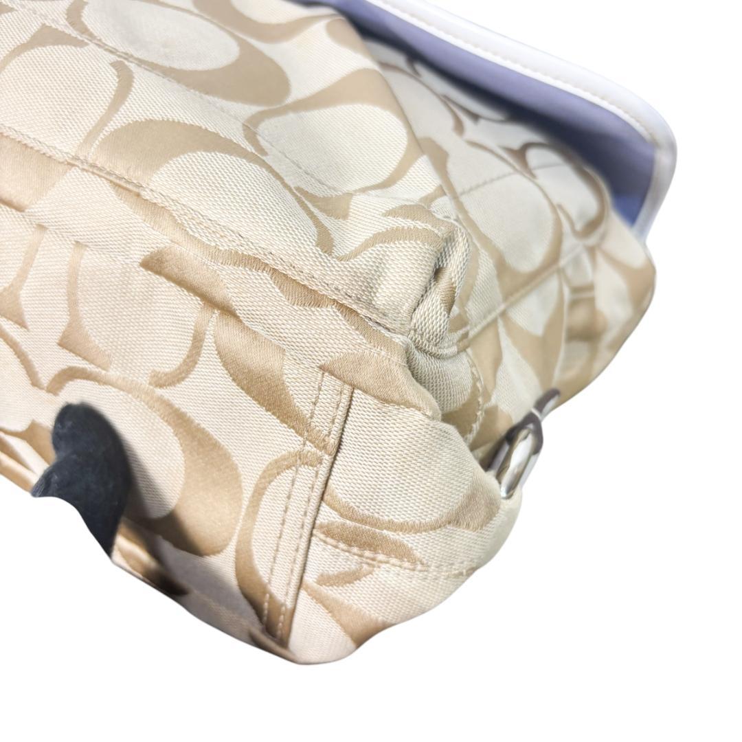 美品✨　コーチ　coach　メッセンジャーバッグ　ショルダーバッグ F16557