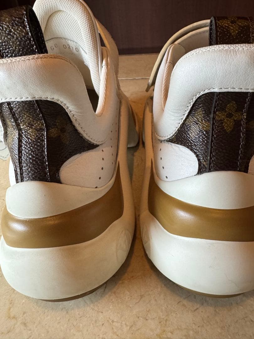 ルイヴィトン スニーカー