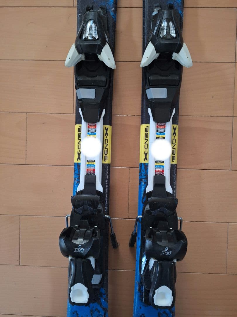 ATOMIC　ジュニア　スキー板　130センチ　ストック付