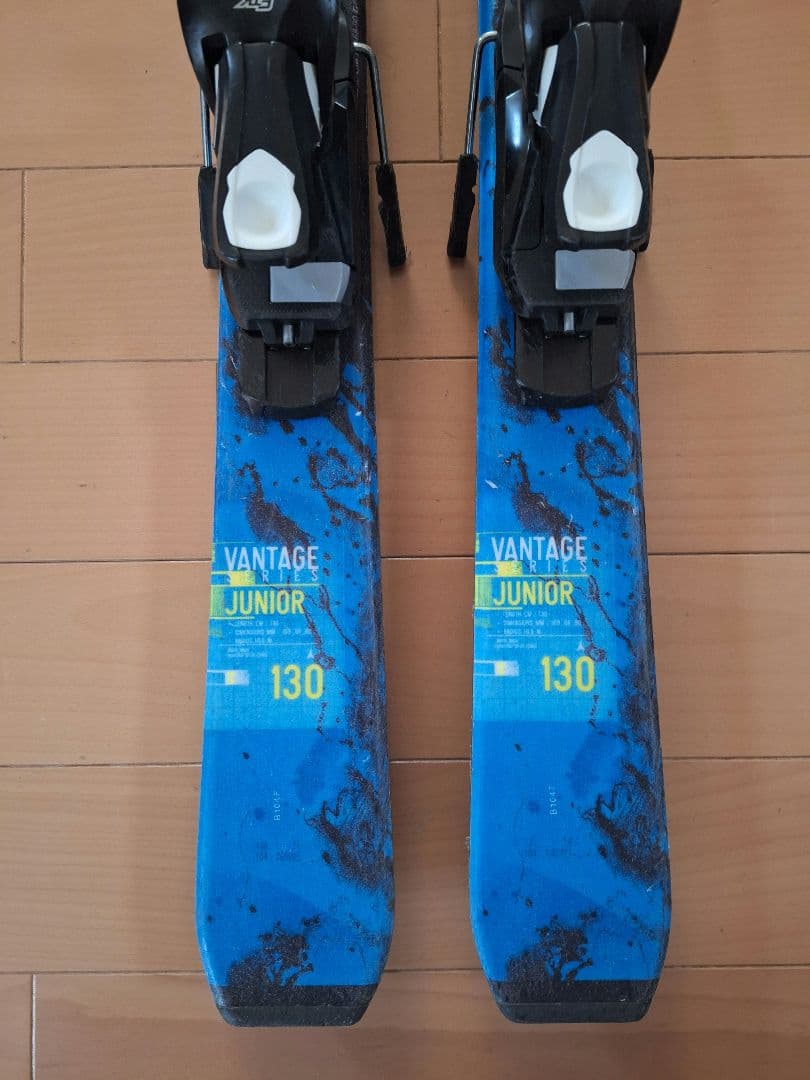 ATOMIC　ジュニア　スキー板　130センチ　ストック付