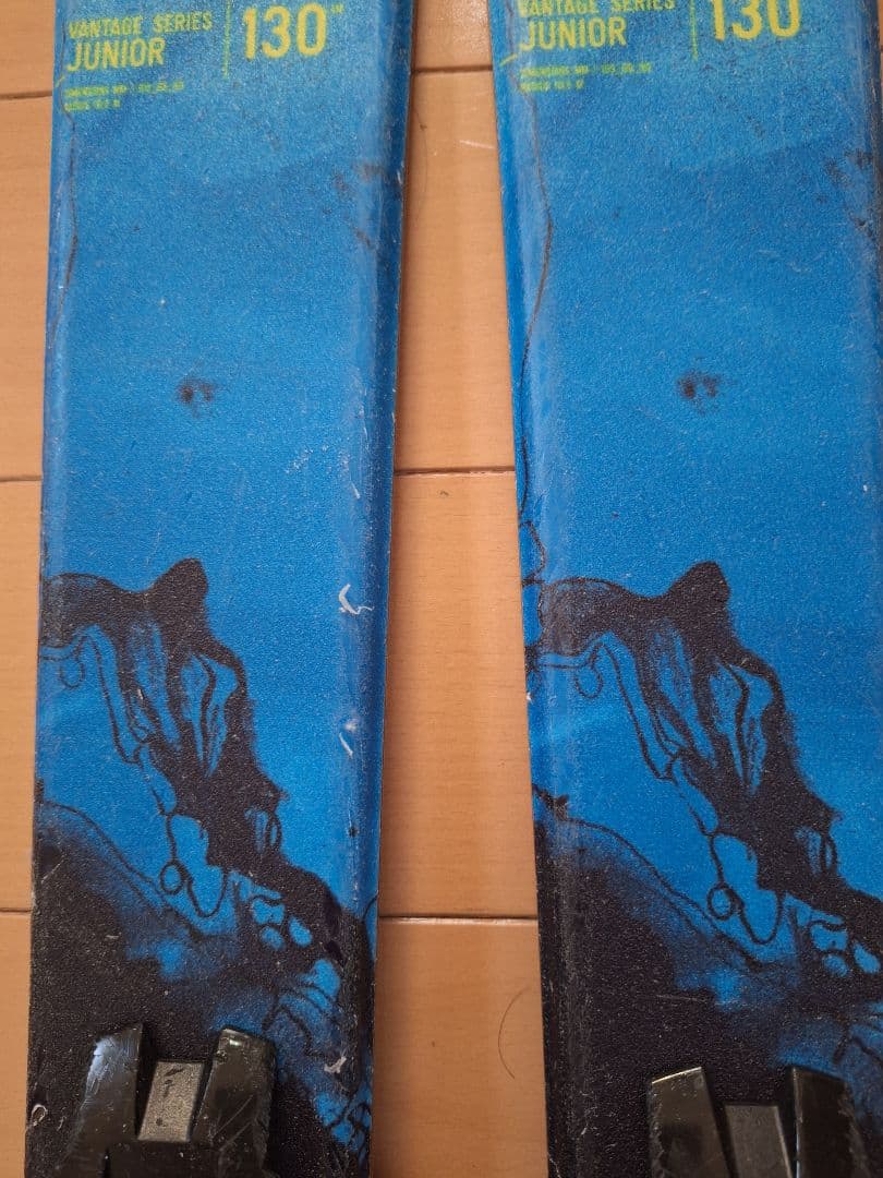 ATOMIC　ジュニア　スキー板　130センチ　ストック付