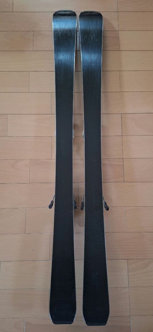 ATOMIC　ジュニア　スキー板　130センチ　ストック付