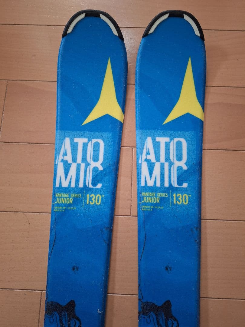 ATOMIC　ジュニア　スキー板　130センチ　ストック付