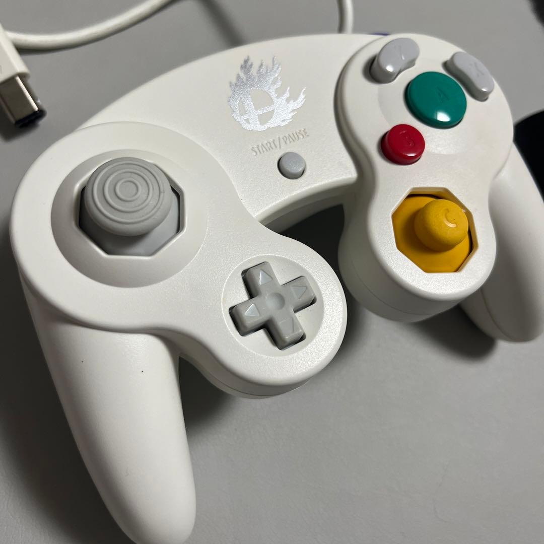 ニンテンドーゲームキューブコントローラ　接続タップ