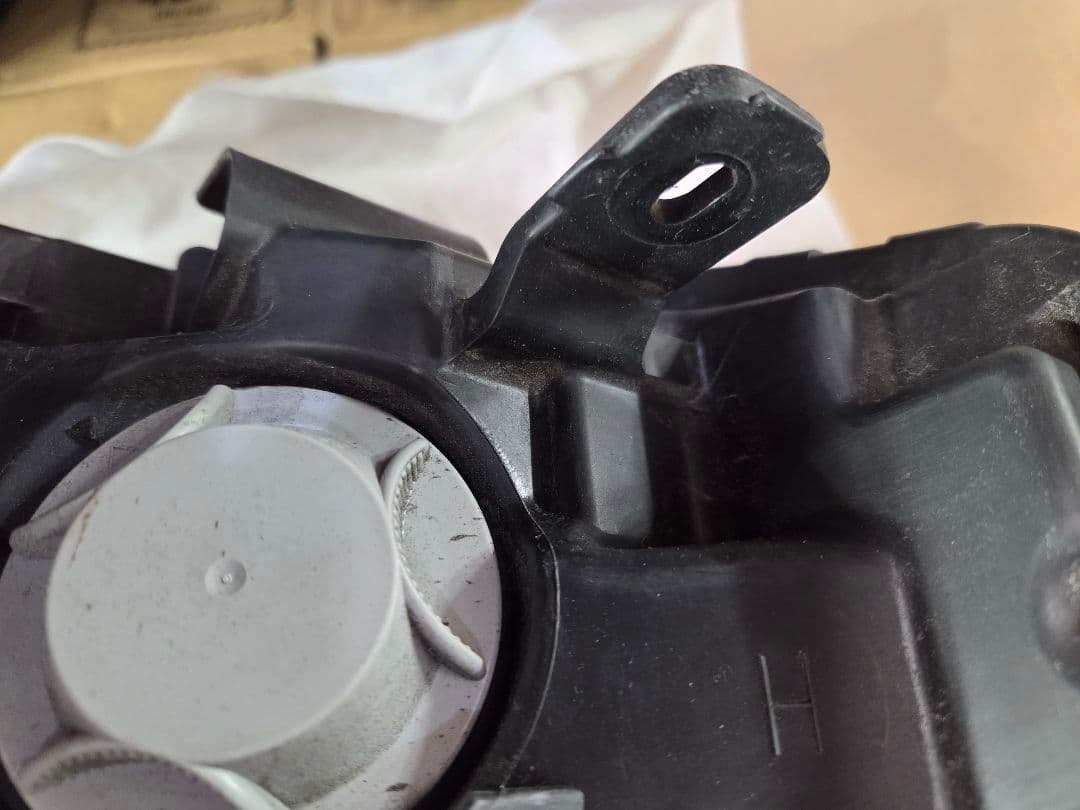 日産 ルークス 右側　 LEDヘッドライト 26010-7NG0A