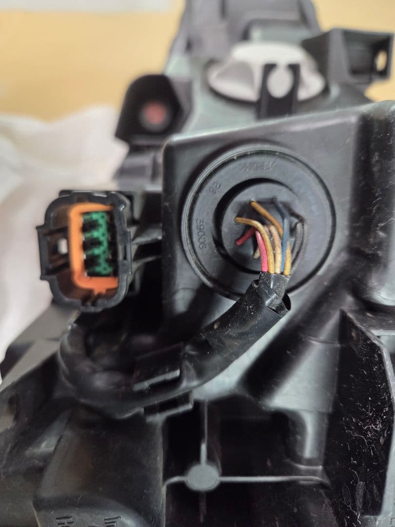 日産 ルークス 右側　 LEDヘッドライト 26010-7NG0A