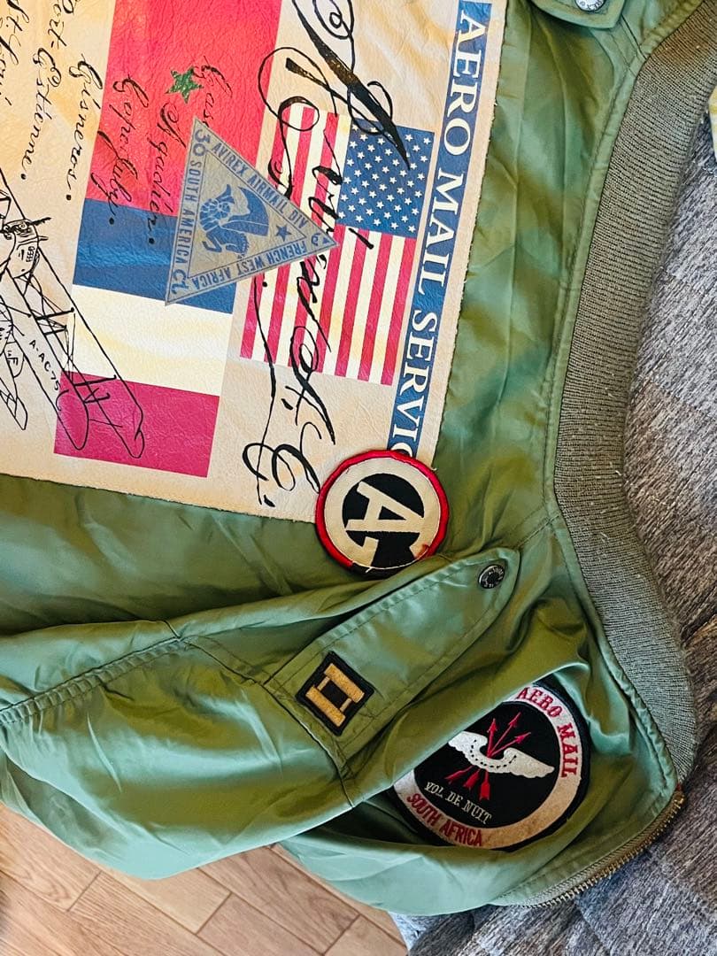 AVIREX ワッペン付き、内側、バックデザイン　MA-1ジャケット 2XL