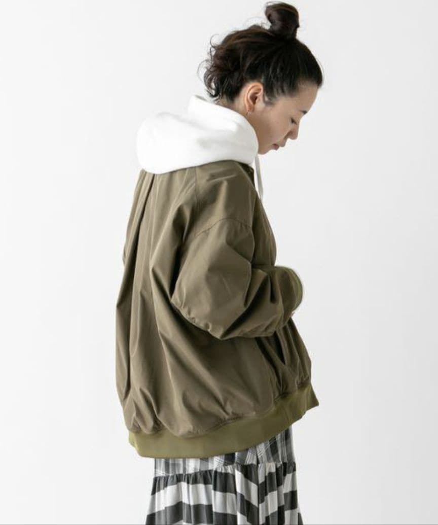 BEARDSLEY ミリタリーブルゾン　カーキ