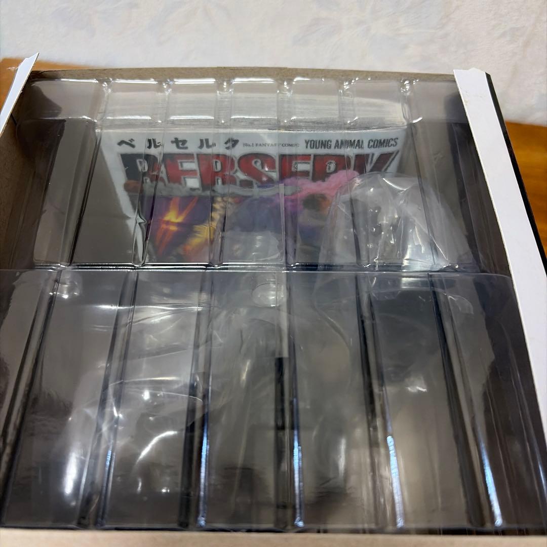 ベルセルク 42巻 ガッツ 胸像 フィギュア付き特装版
