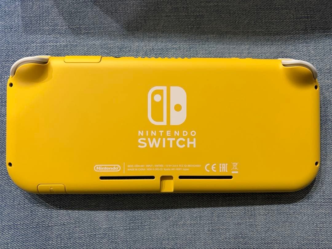 Nintendo Switch Lite イエロー　年末年始のお供に！