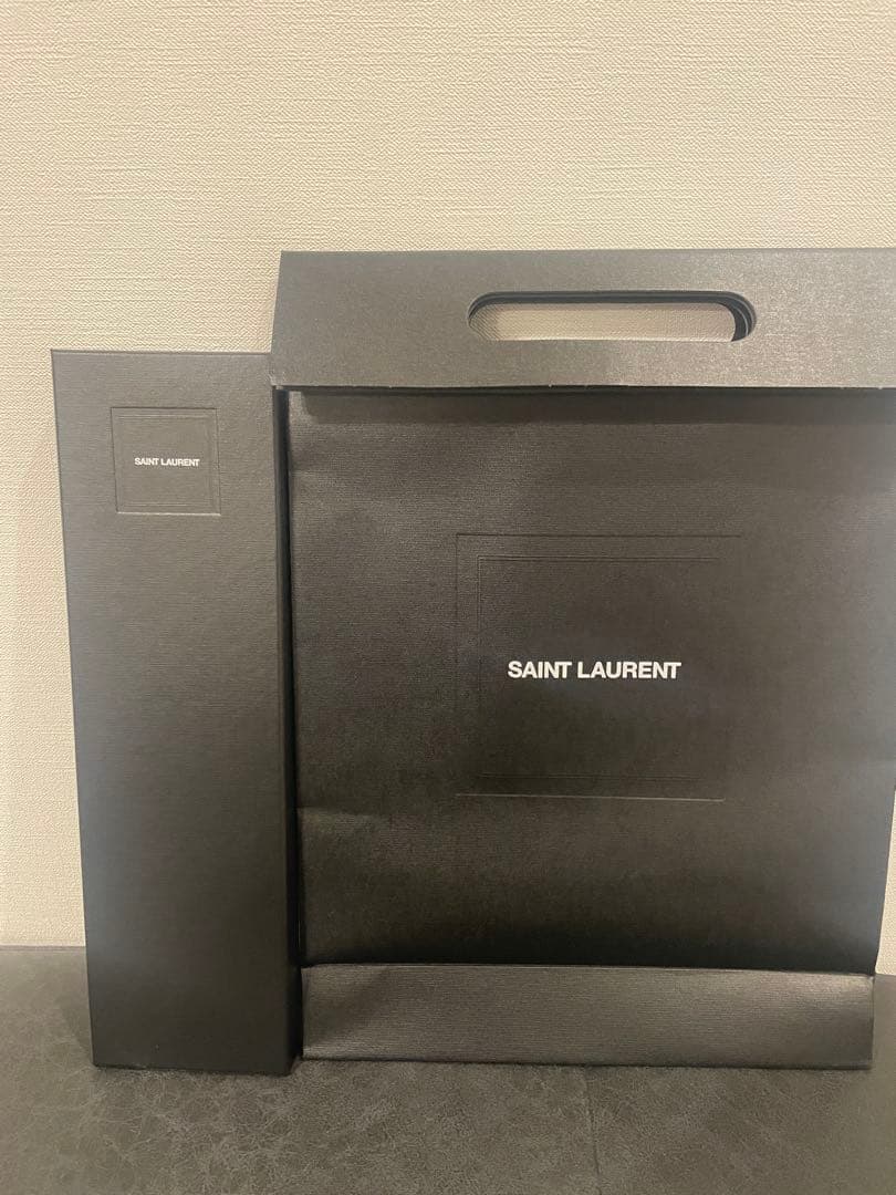 【新品 未使用】正規品 サンローラン ネクタイ ストライプ ブラック 箱付