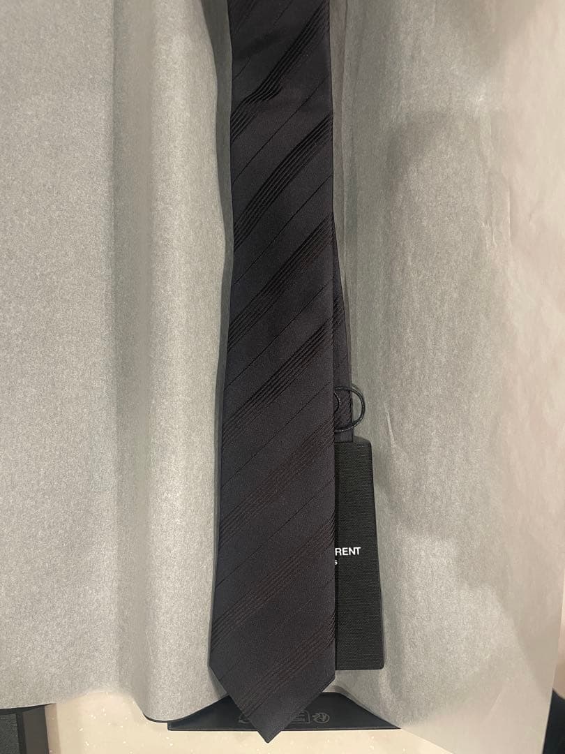 【新品 未使用】正規品 サンローラン ネクタイ ストライプ ブラック 箱付
