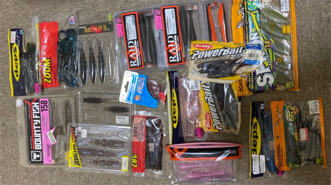 今年で売りたいので最終値下げだと思う（笑）ブラック バス ルアー セット売り