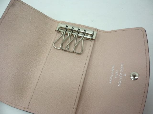 ヴィトン マヒナ ミュルティクレ 4 マグノリア Ｍ64056 キーケース　a