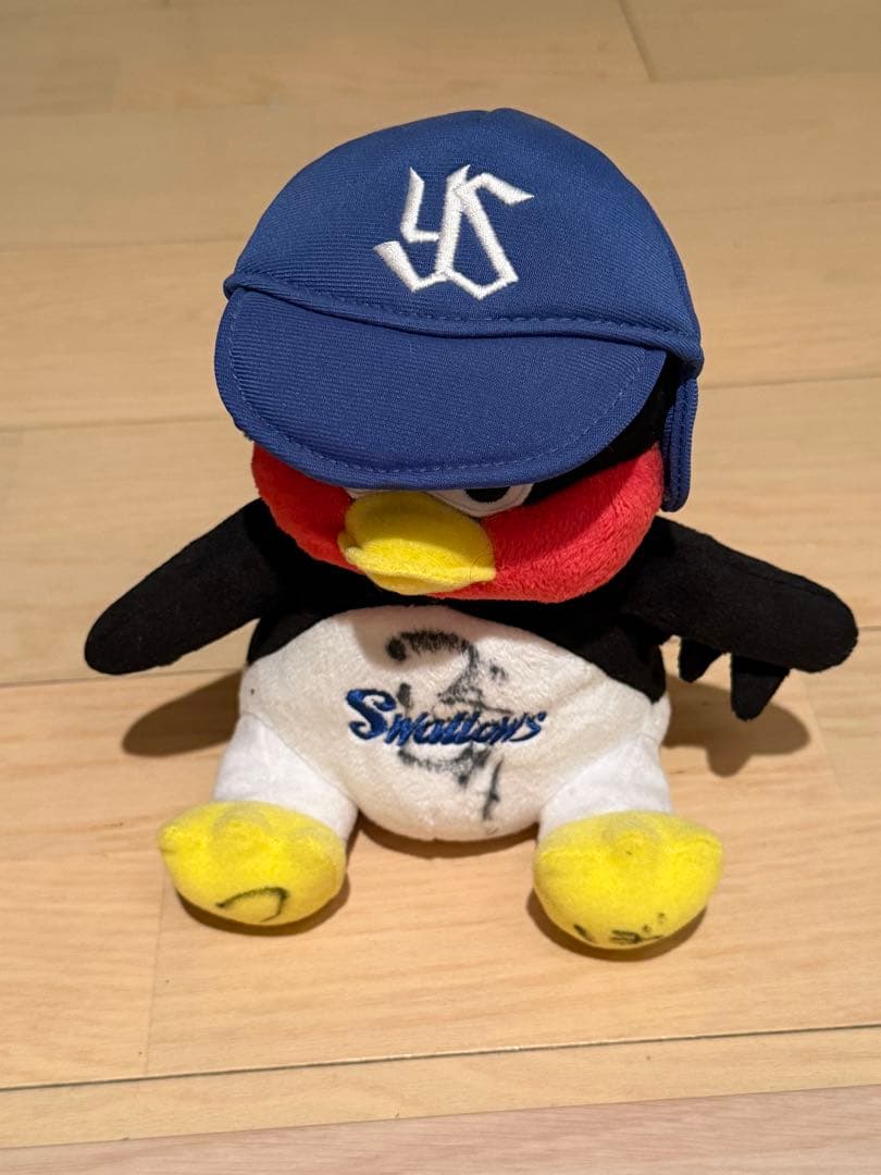 C*.様 東京ヤクルトスワローズ つば九郎サイン入りぬいぐるみ