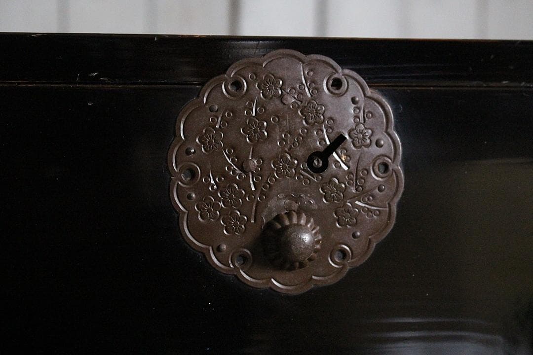 綺麗な丸金具庄内箪笥　2段　タンス　収納　古家具　古民家　時代家具