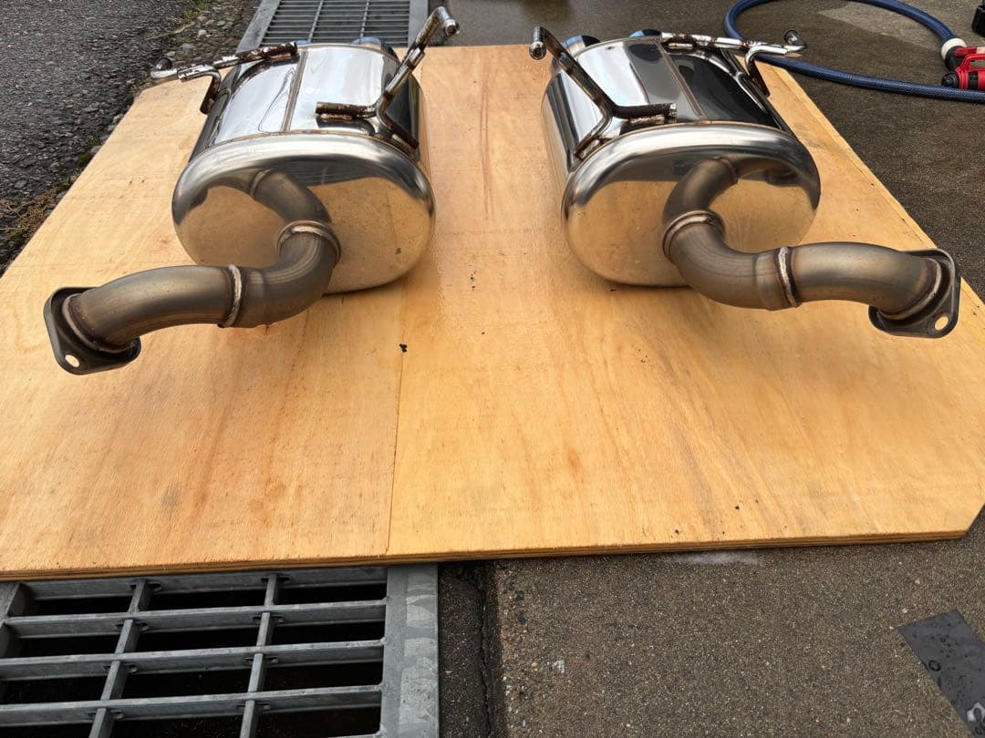 YUUU　　WRX S4用HKSマフラー　LEGAMAX Premium