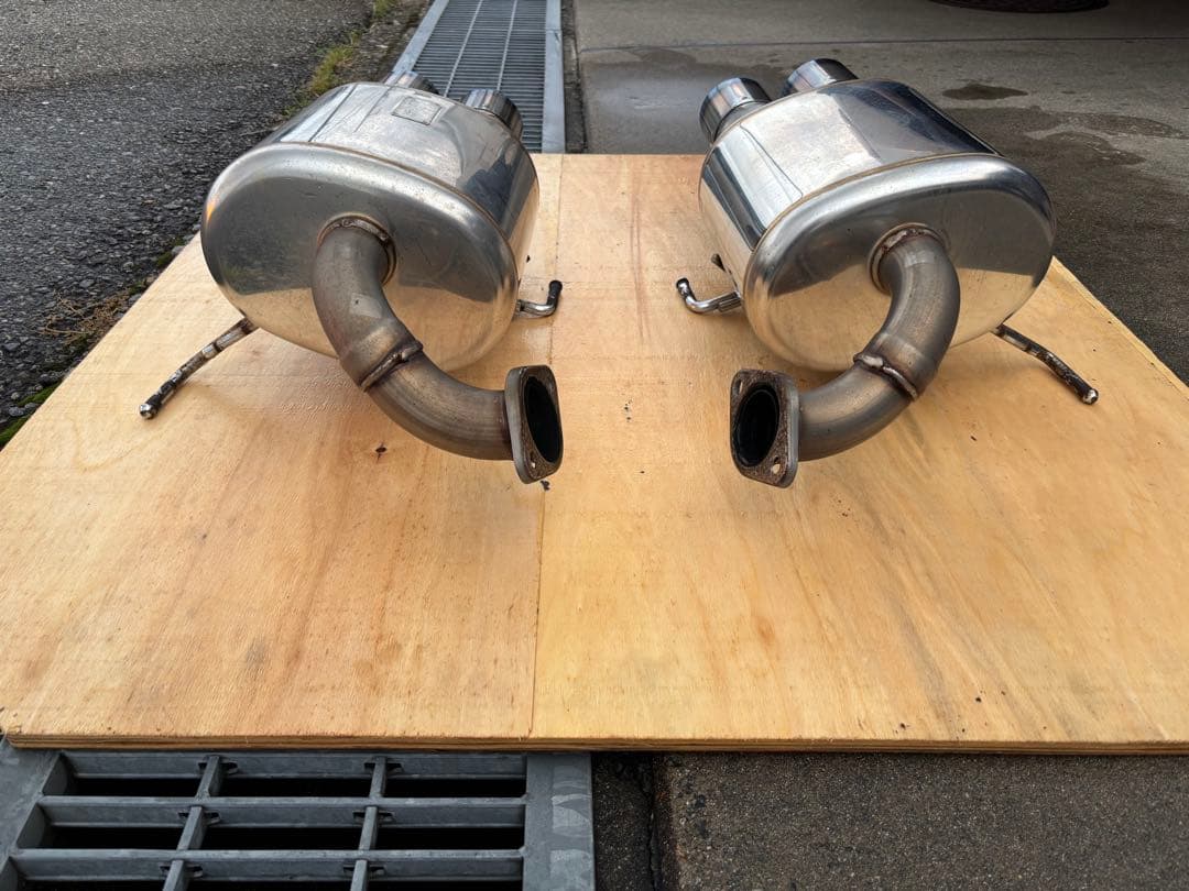 YUUU　　WRX S4用HKSマフラー　LEGAMAX Premium