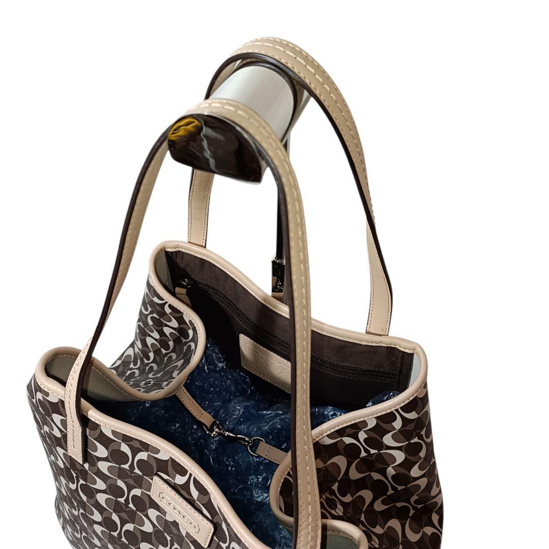 美品 正規品 コーチ トートバッグ PVCレザー シグネチャー 肩掛け 鞄