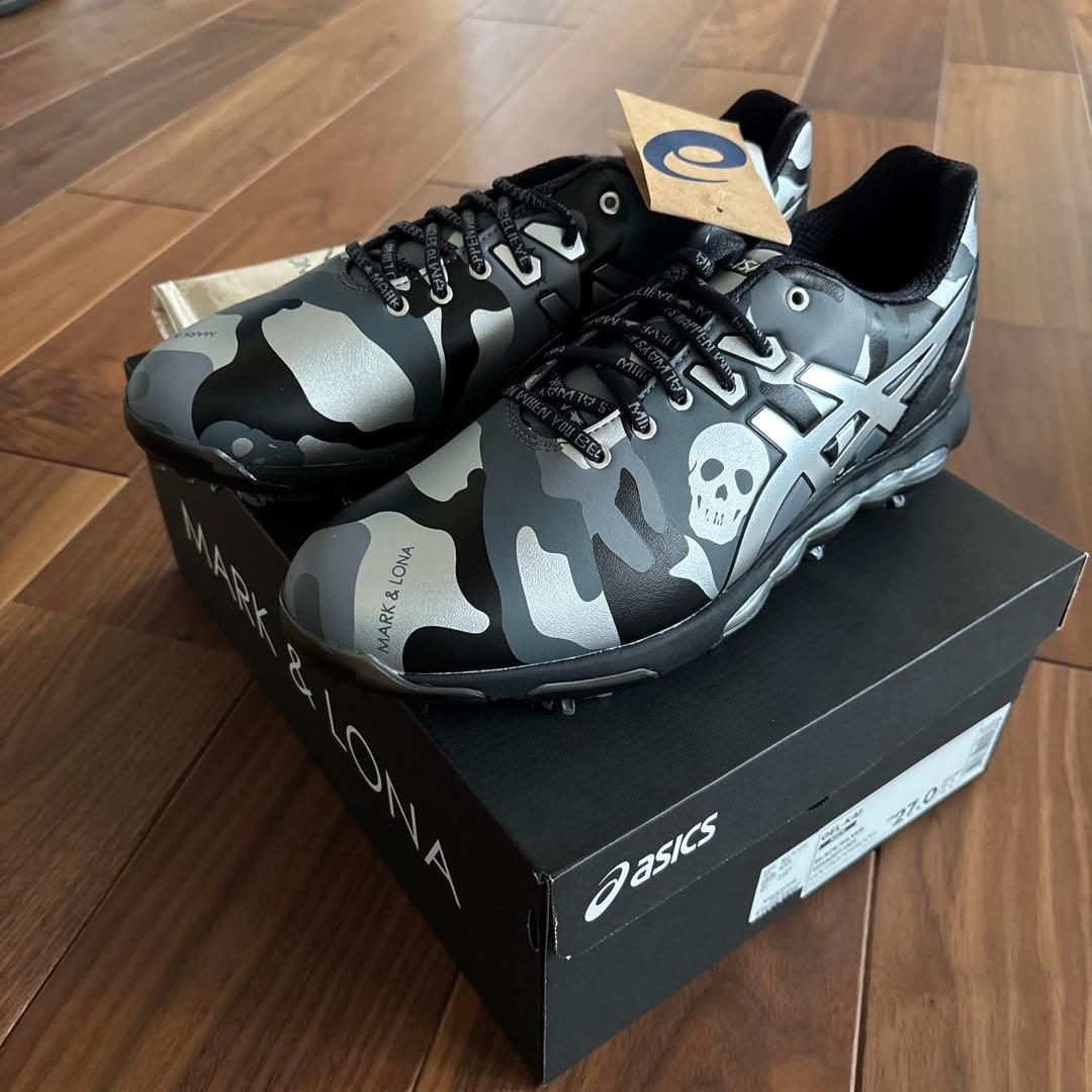 新品タグ付きMARK & LONA カモフラージュ スパイクシューズ