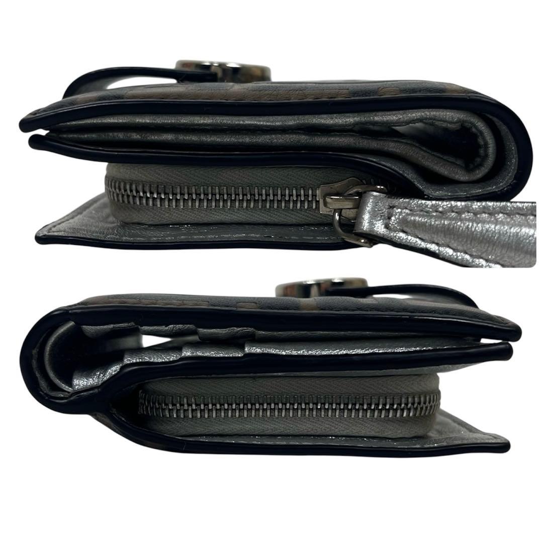 フェンディ　折り財布　FFロゴ　エンボス　ズッカ総柄　ラウンドファスナー　レザー