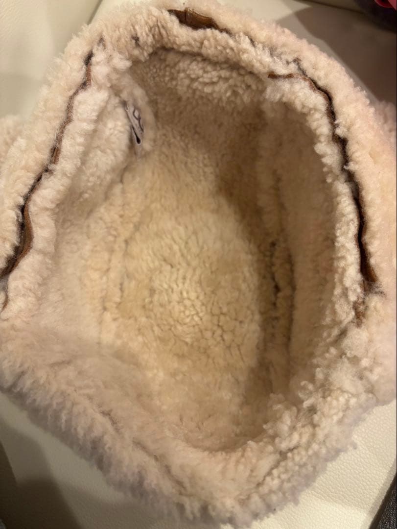 UGG ムートンフライトキャップ